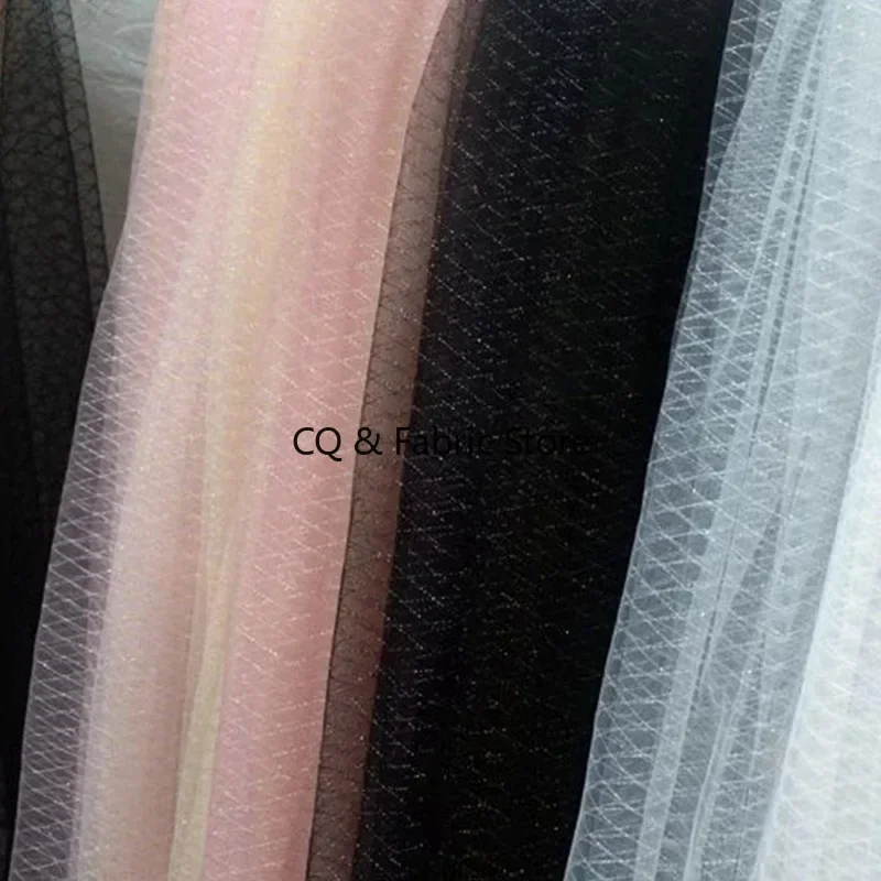 Tessuto di tulle a rete bianco nero largo 150 cm Abito da sposa di alta qualità Decorazione di nozze Tessuto a rete per gonna da ragazza