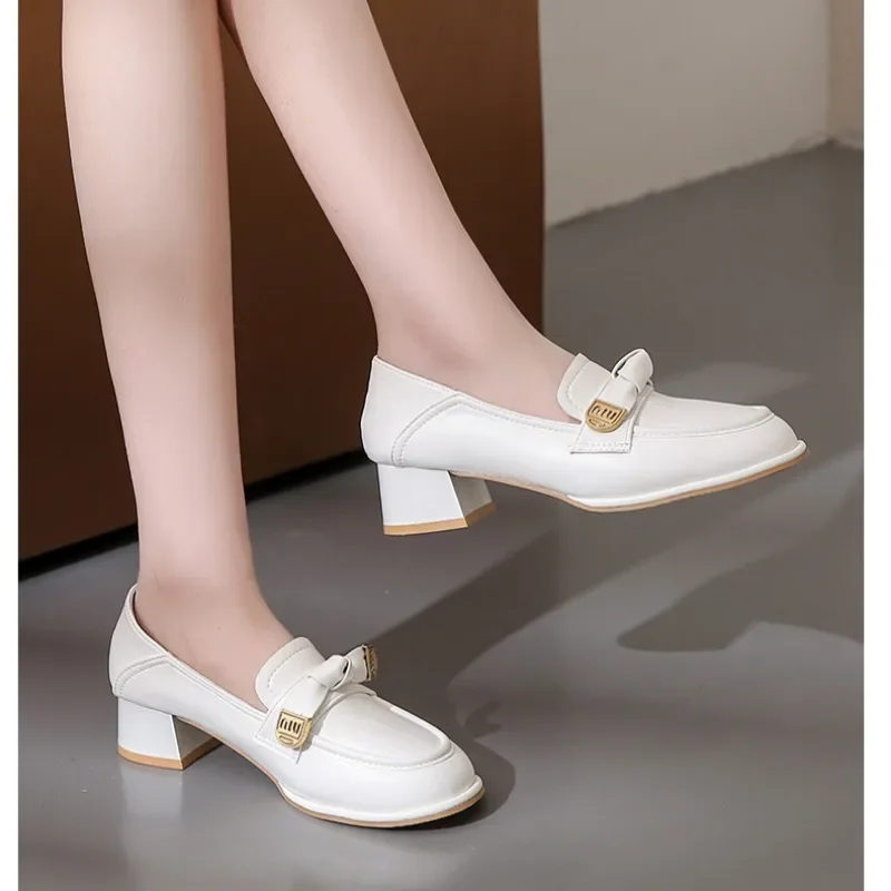 

2024 Women's Fall New Fashion Round Head Brand Design Women's Low Heels Leisure Commuter All Match Female Loafers Mujer Zapatos