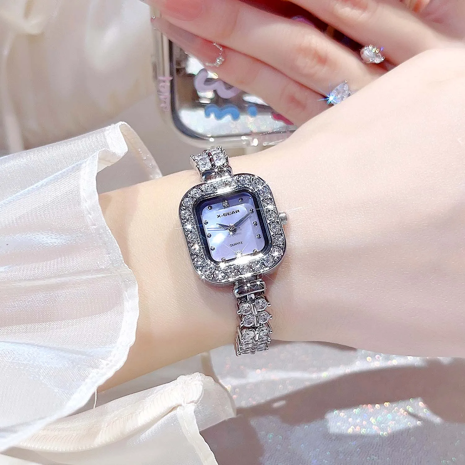 Orologio da donna retrò di lusso leggero, piccolo orologio da orecchio in oro, orologio in cristallo, orologio al quarzo da donna, orologio da donna impermeabile