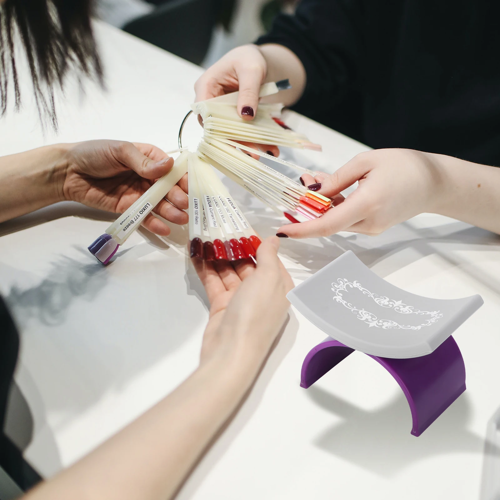 Oreiller à main en Silicone pour manucure, 1 pièce, coussin repose-main en forme de U, Support de poignet confortable, outil d'art des ongles, manucure Portable