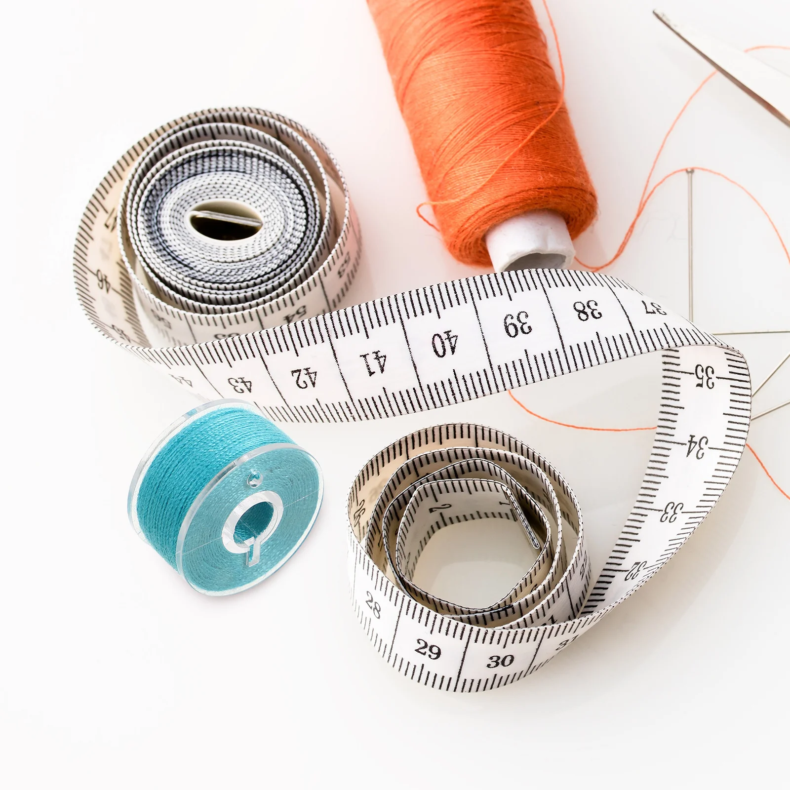 25Pcs Sewing Machine Starter Kit Durable Bobbins Transparent Storage Box Multifunctional Design