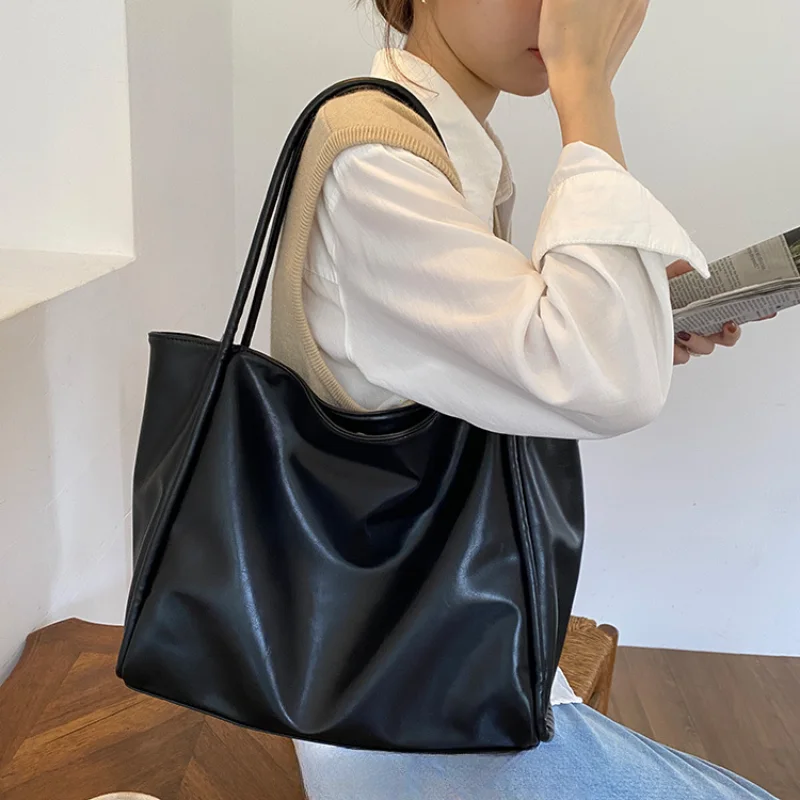 

Portable Texture Tote Bag for Women, Shoulder Underarm Bag, Commuting Bag, Large Capacity, Niche Design, Autumn Winter Handbags