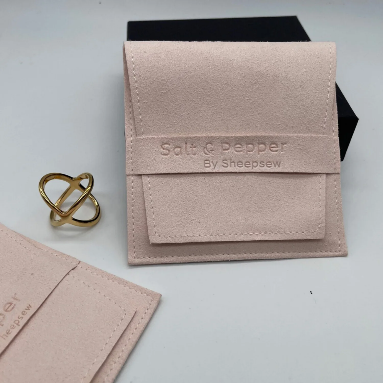 

20 шт., экологически чистая перерабатываемая ювелирная подарочная упаковка с тиснением на заказ, коробка для ожерелья, упаковка для хранения, ручка на шнурке x