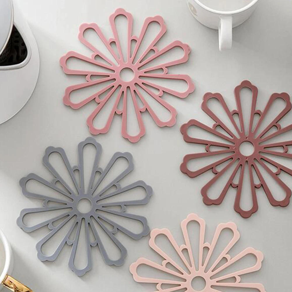 

5Pcs Flower Shape Cup Heat Insulated Mats Kitchen Practical Accessories Hollow Out Design PVC for Home