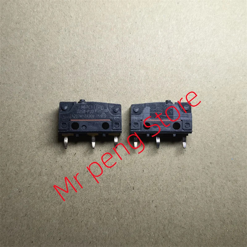 2pcs Import D2SW-P2D dustproof waterproof micro switch limit stroke switch