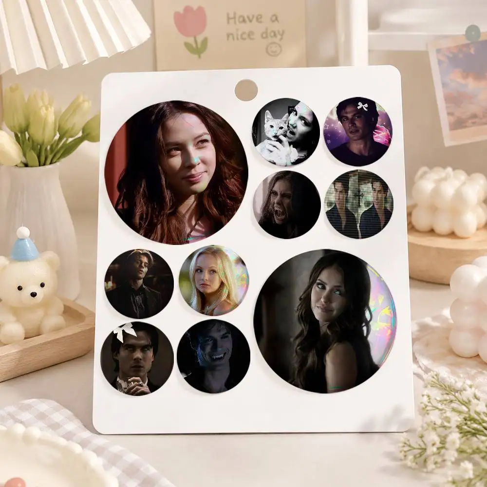 A-The V-Vampire Diaries-es Tinplate Brooch Figure Icon Badge Handmade Brooches For Backpack Clothes Decoration