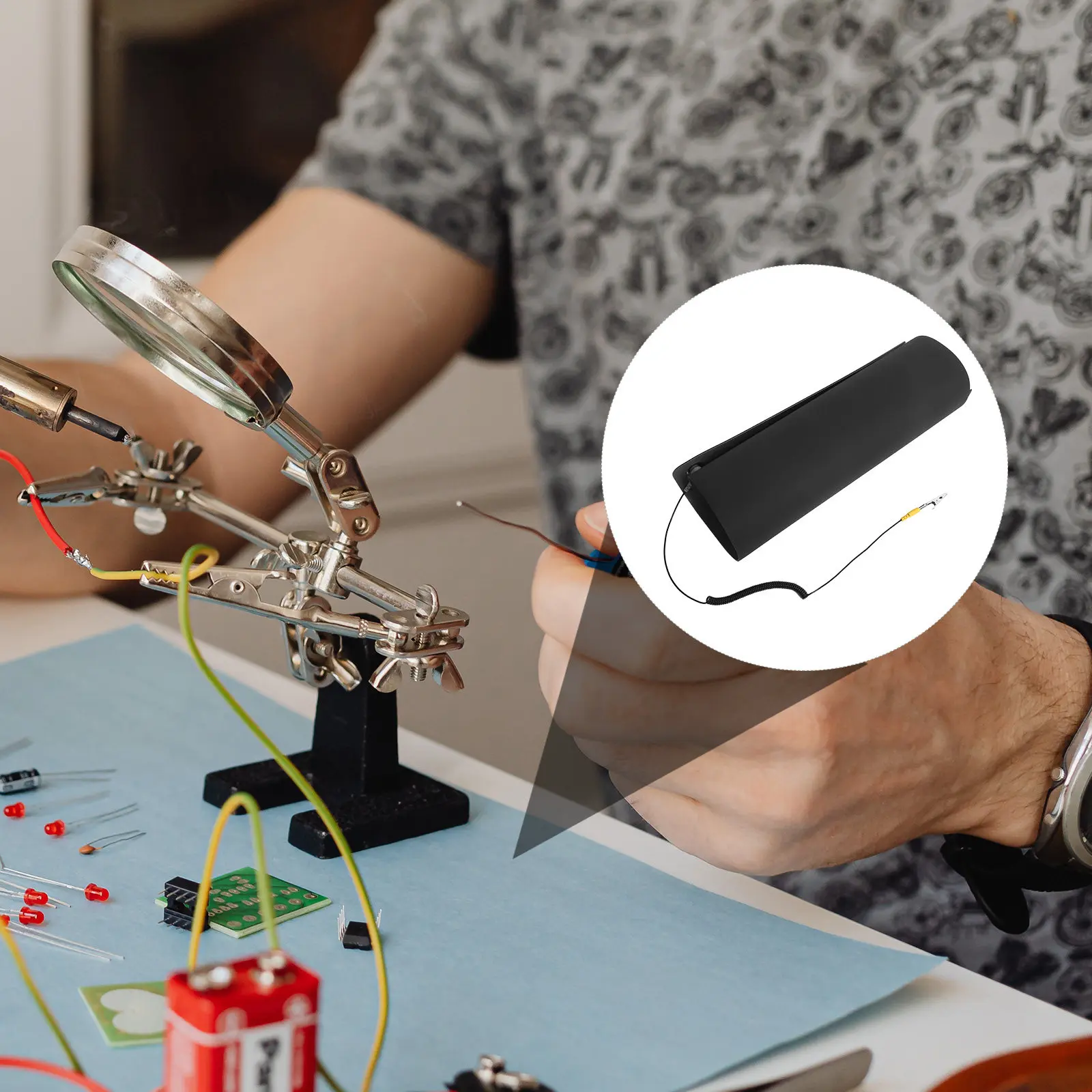 

Portable Anti-Static Mat for Desktop Electronic Repair Rubber Work Mat with Grounding Protection for Solder Station DIY Tech