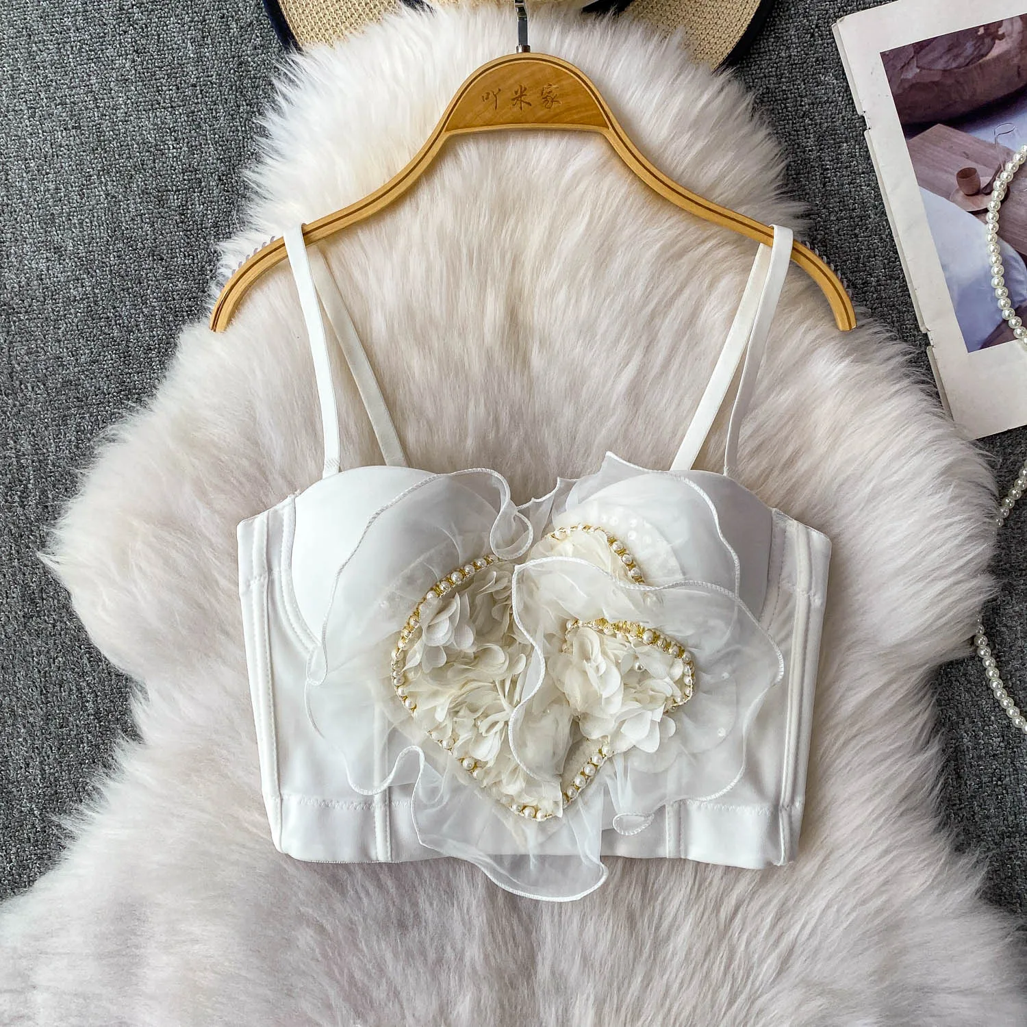

Sexy Three-dimensional floral top Slim Korean Tanks Top Sleeveless Elegant Crop Top hotsweet Beach Summer Women Bustier