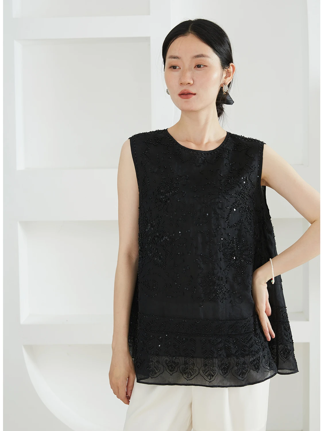 

Шелковый двухслойный жилет из Евро-оргазы с вышивкой, свободный жилет для куклы, оригинальный дизайн, прямой крой, 00% шелковый женский жилет...