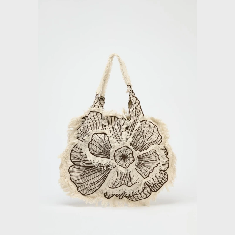 

FLORAL EMBROIDERY MAXI SHOPPER BAG,
