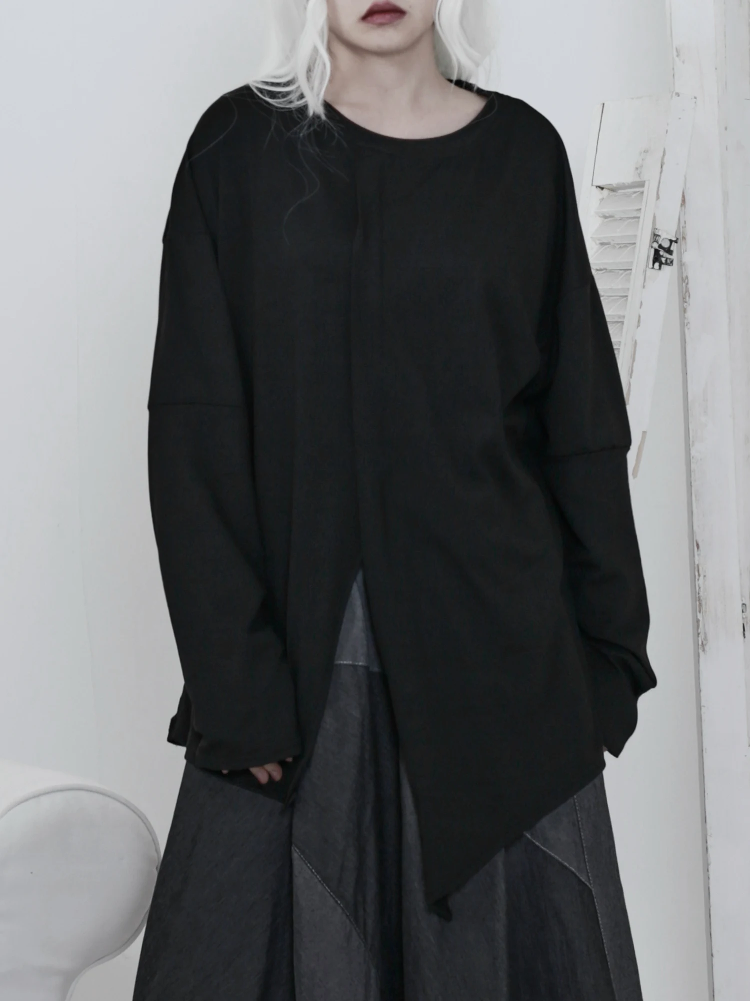 

Loose Long Sleeve T-Shirt Women's Dark Style Asymmetric Design Mid-Length Base Shirt Versatile Casual Breathable Comfortable