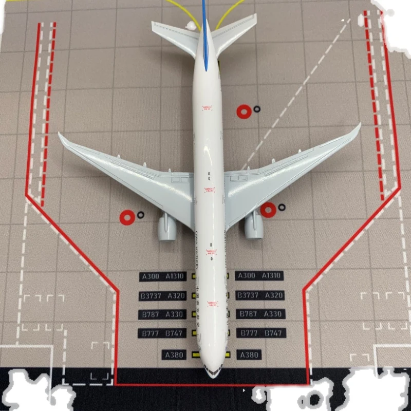 19cm Airbus alloy 320 simulation static aircraft model China Southern Airlines, Boeing 747 777 model