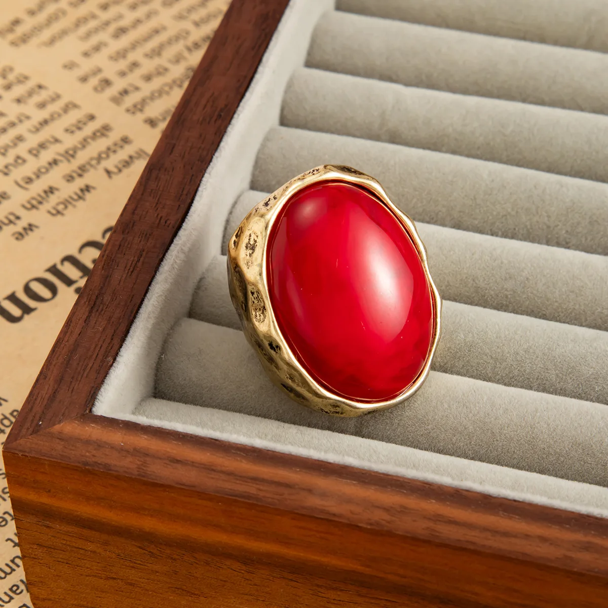 Retro Creative Oval Red Resin Rings Imitation Gemstone Metal Wide Face Ring for Women Charm Finger Jewelry Accessories