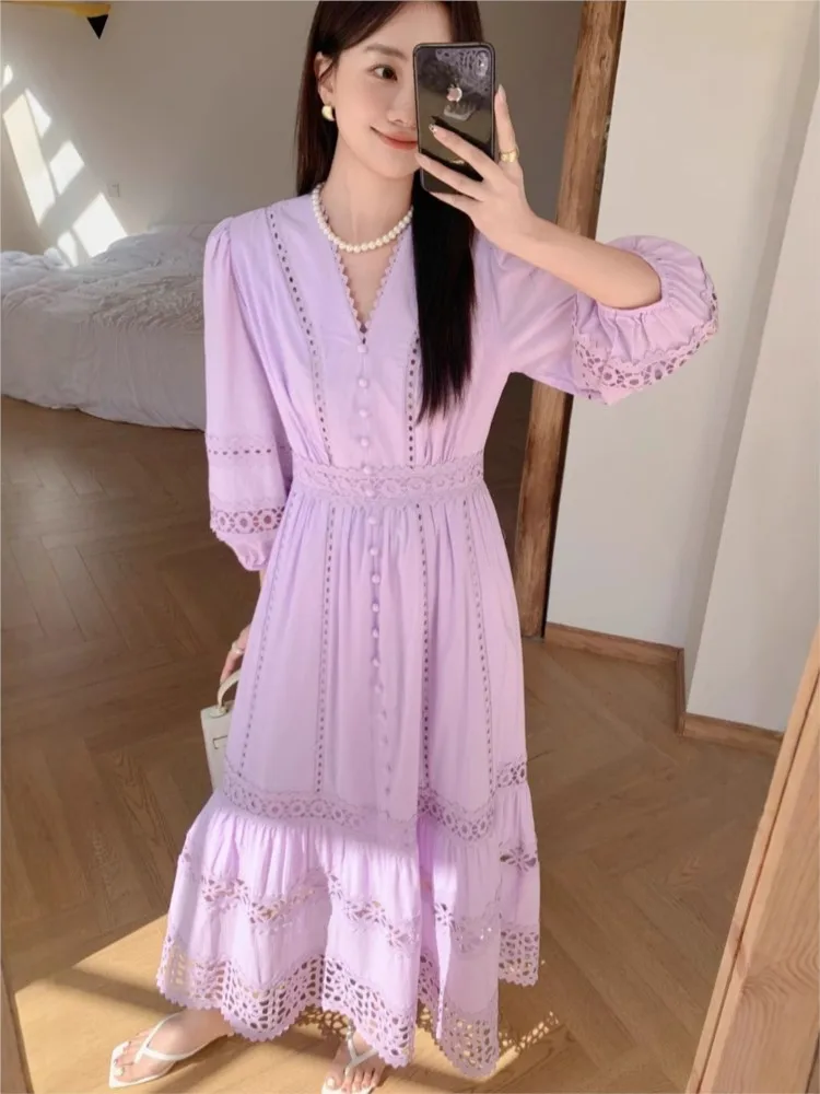 2025 novedad de verano vestido largo morado lavanda de lujo con cuello en V gancho hueco diseño de flores vestidos franceses Casual vestido de vacaciones en la playa