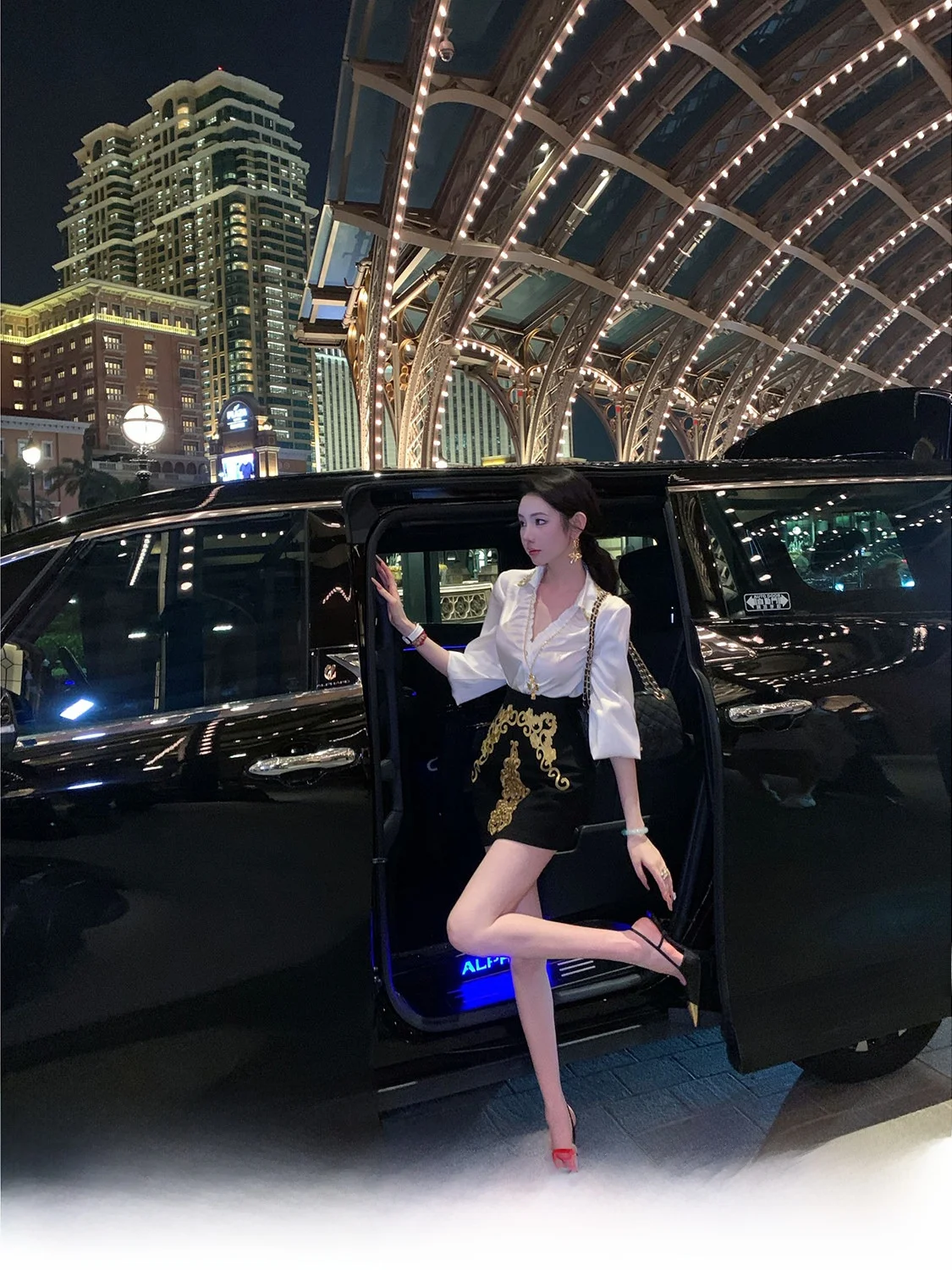 

Юбка А-силуэта Sy Platinum с вышивкой, золотистая, с завышенной талией, для офиса, женская, из полиэстера со спандексом