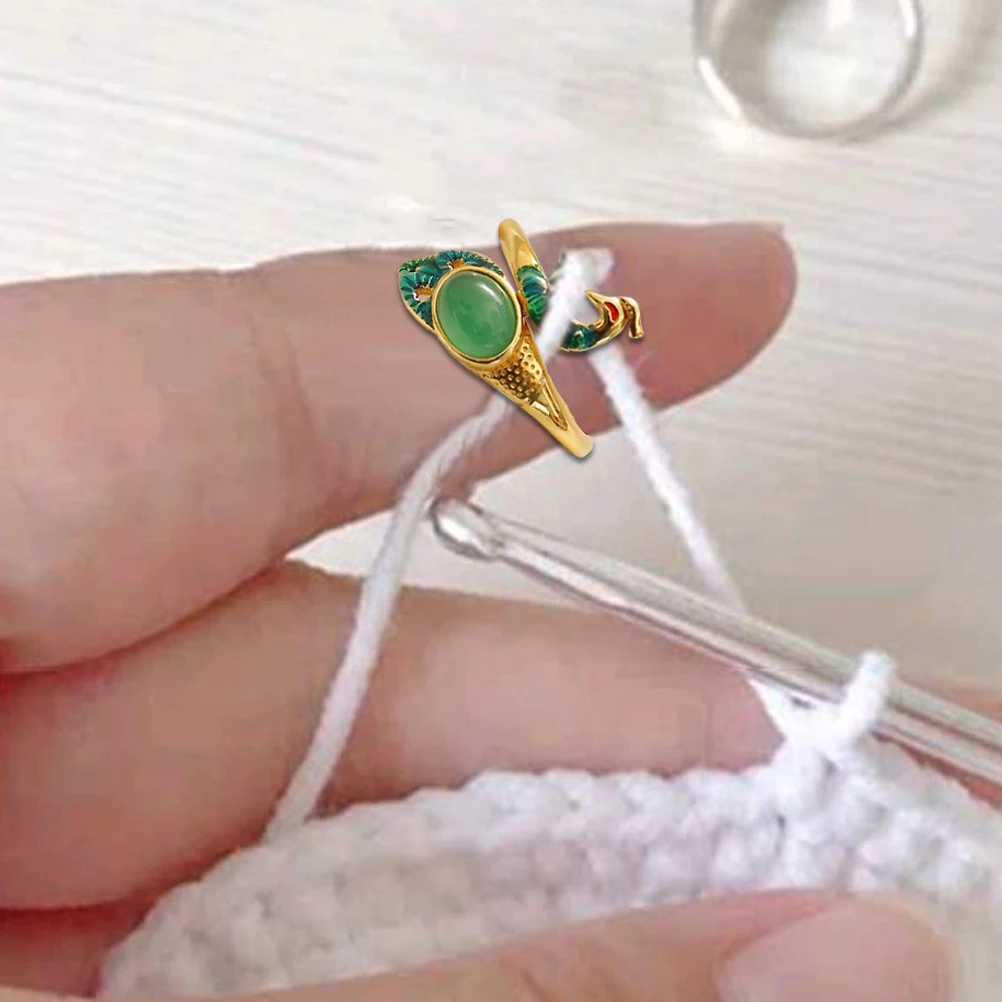 

4pcs Adjustable Peacock Crochet Yarn Guide Crocheting Tension Tools Sewing Accessories Knitting Loop For Women Yarn Holder