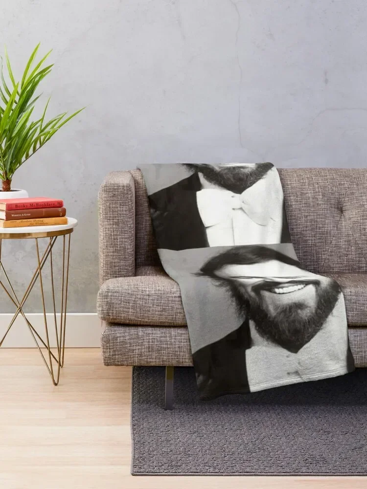 luciano pavarotti BW Throw Blanket Blankets For Sofas Bed Decorative Sofas Blankets