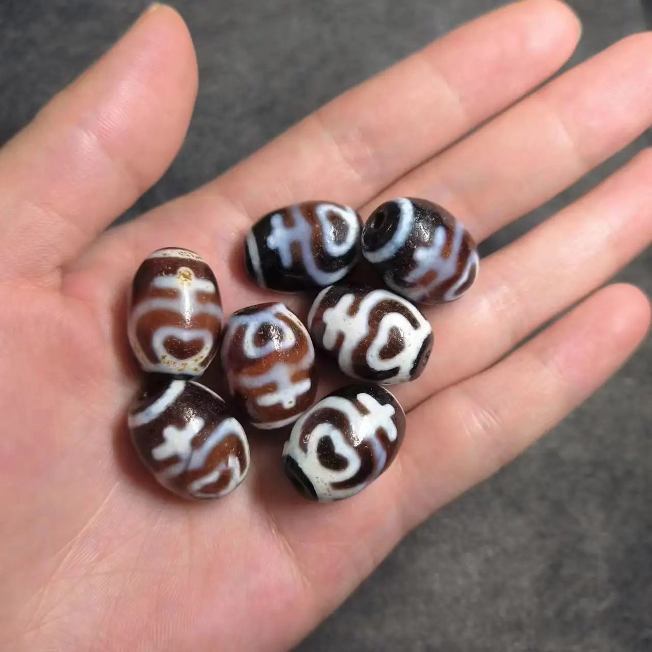 1pcs/lot Natural Lotus Heart Aquarium Old Agate Daluo Dzi Beads dark red Rare raw materials Handmade amulet folk-custom jewelry