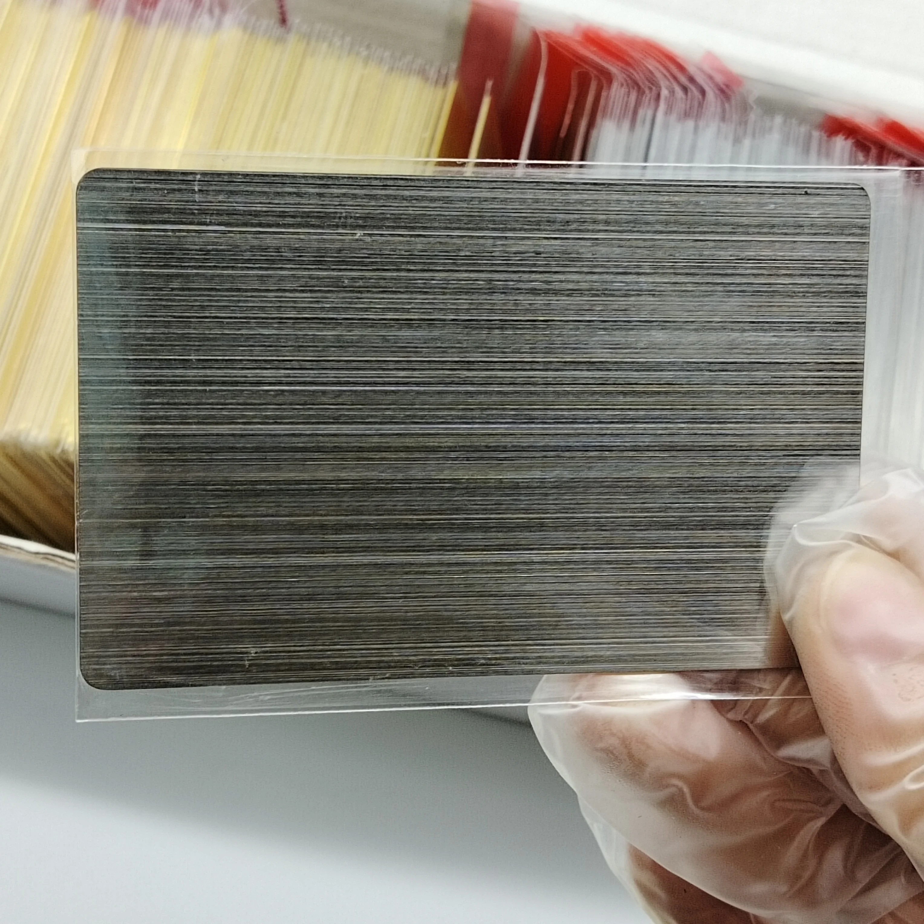 شعار مخصص الفولاذ المقاوم للصدأ Cr80 بطاقات معدنية فضية بطاقة عمل بالجملة نوعية جيدة بطاقة عمل فارغة في الأوراق المالية