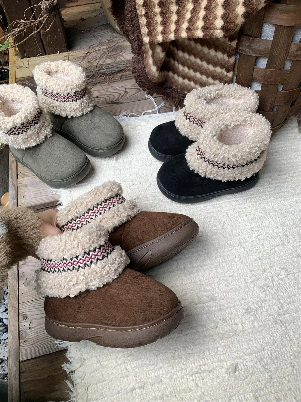 Fur Integrated Cotton Thick Soles Boots women Winter Snow Boots Fashionable For Baby Girls Outdoor Winter Plush Children's