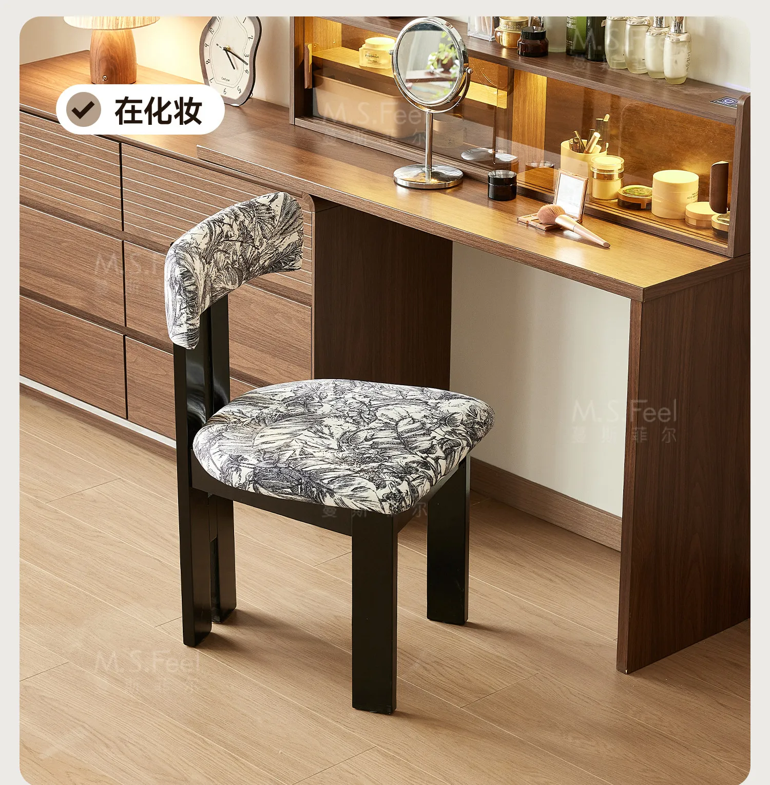 

HYS Solid Wood Retro Dining Chair Medium Antique Solid Wood Dining Table and Chair Eating Soft Bag Backrest Makeup Chair