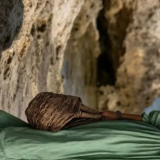Sommerkleid für Damen, schlankmachendes Maxikleid mit 3/4-Ärmeln, Rüschen und V-Ausschnitt, lässiges, locker sitzendes, fließendes Sommerkleid.
