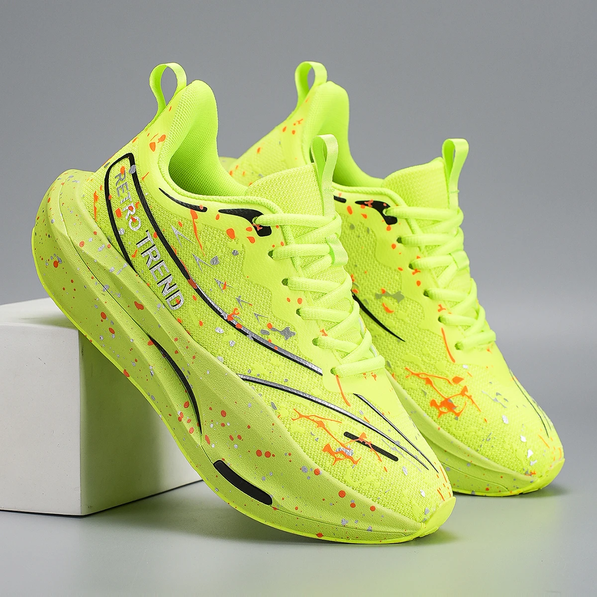 Men's running shoes, basketball shoes, tennis shoes Men Trendy Splatter Graphic Athletic Sneakers Ultra Thick Cushion Breathable