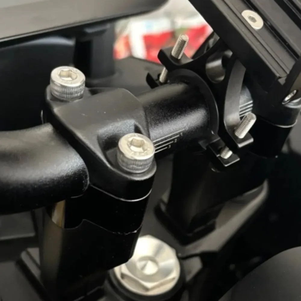 

Handlebar Riser Lifting Handlebar Clamp Motorcycle CNC Aluminium For CFMOTO CF MOTO 450MT 800MT IBEX 800 450 mt 2024 2025 2026