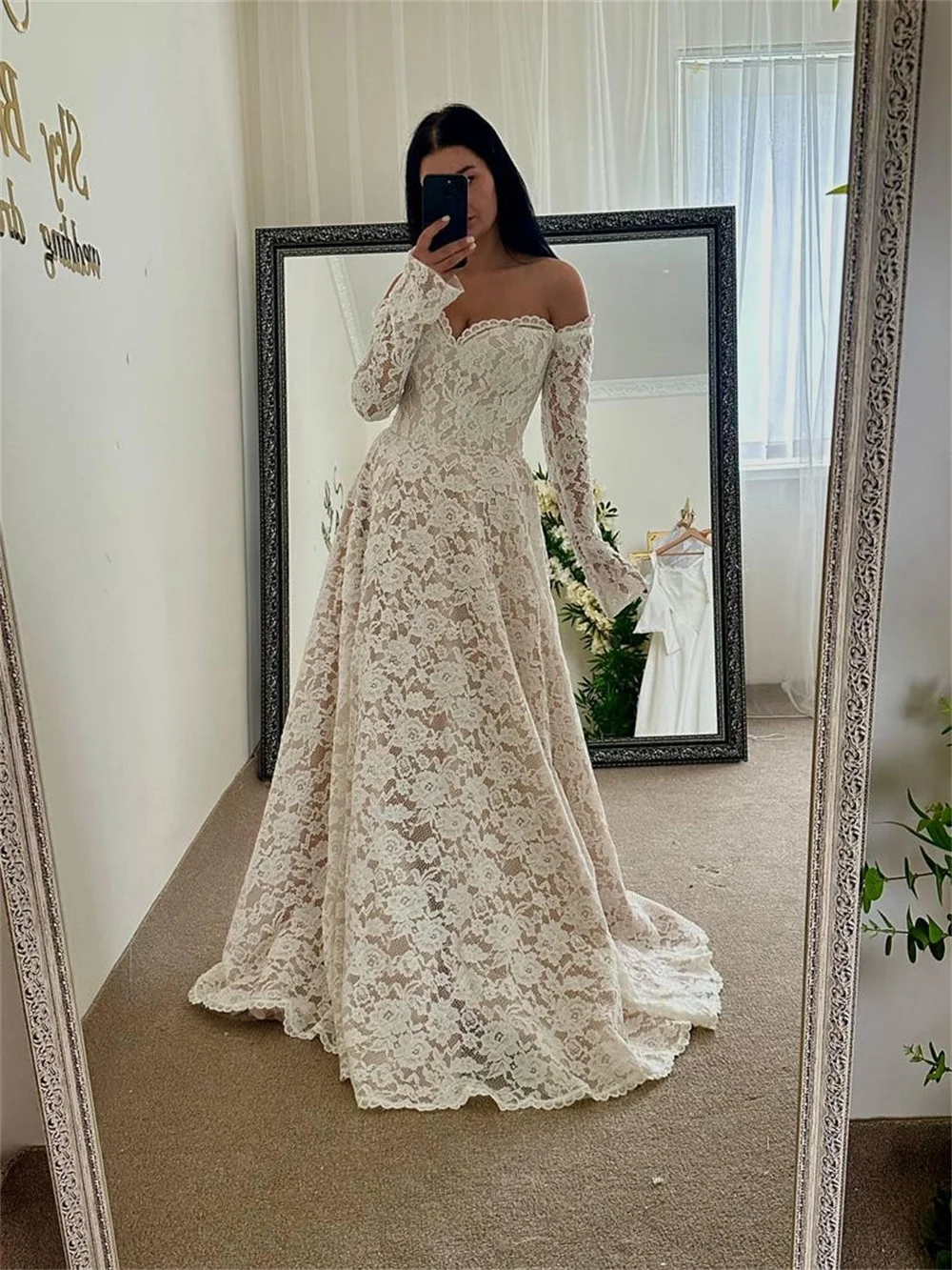 Tokyo Maßgeschneiderte weiße schulterfreie Brautkleider mit langen Ärmeln, Blumen-Hof-Schleppe, Brautkleider 2022, A-Linie-Hochzeitskleider
