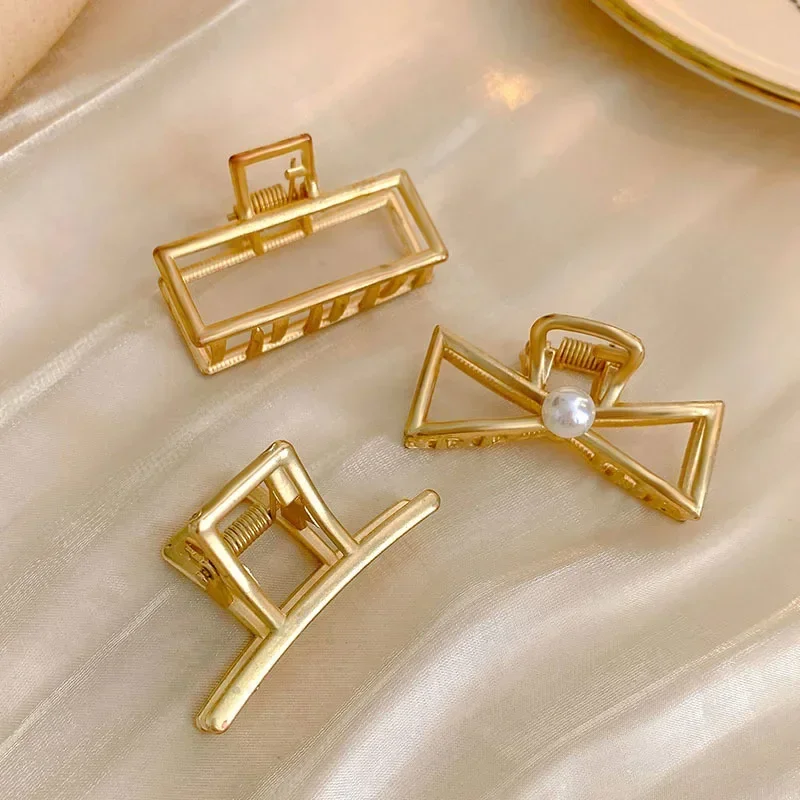 Geometrische Legering Mini Haarklauw Krab Clip voor Vrouwen Meisjes Goud Holle Kleine Haarspeldjes Shark Clip Mode Haaraccessoires