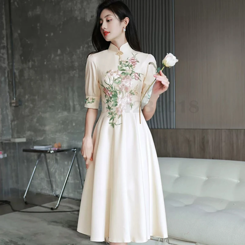 

Embroidered Flower Cheongsam Traditional Mandarin Collar Qipao Plus Size 4XL Evening Party Dress Women Sexy Mid Length Vestidos