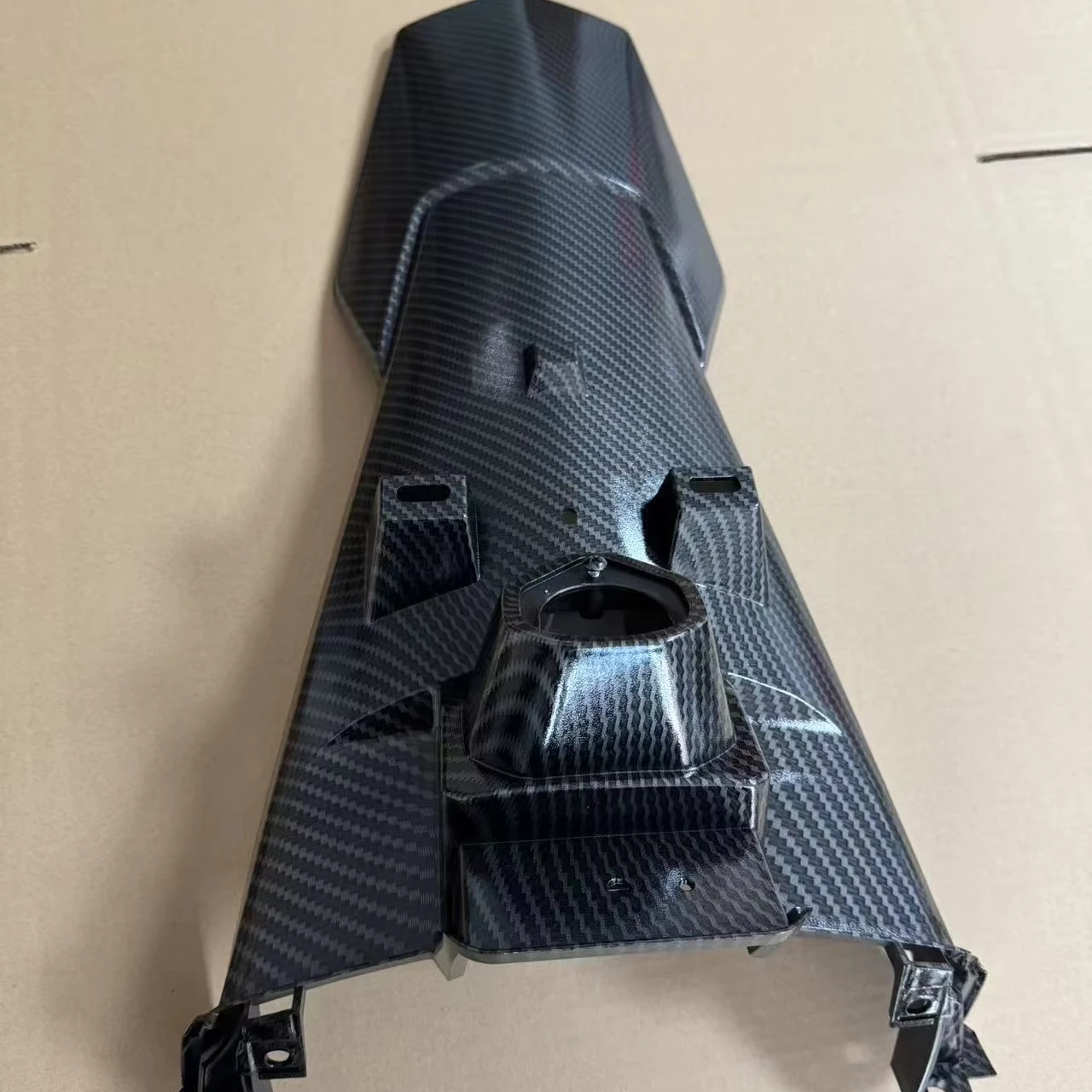

Carbon Fiber Accessories for 200cc Motorcycle Rear Fenders