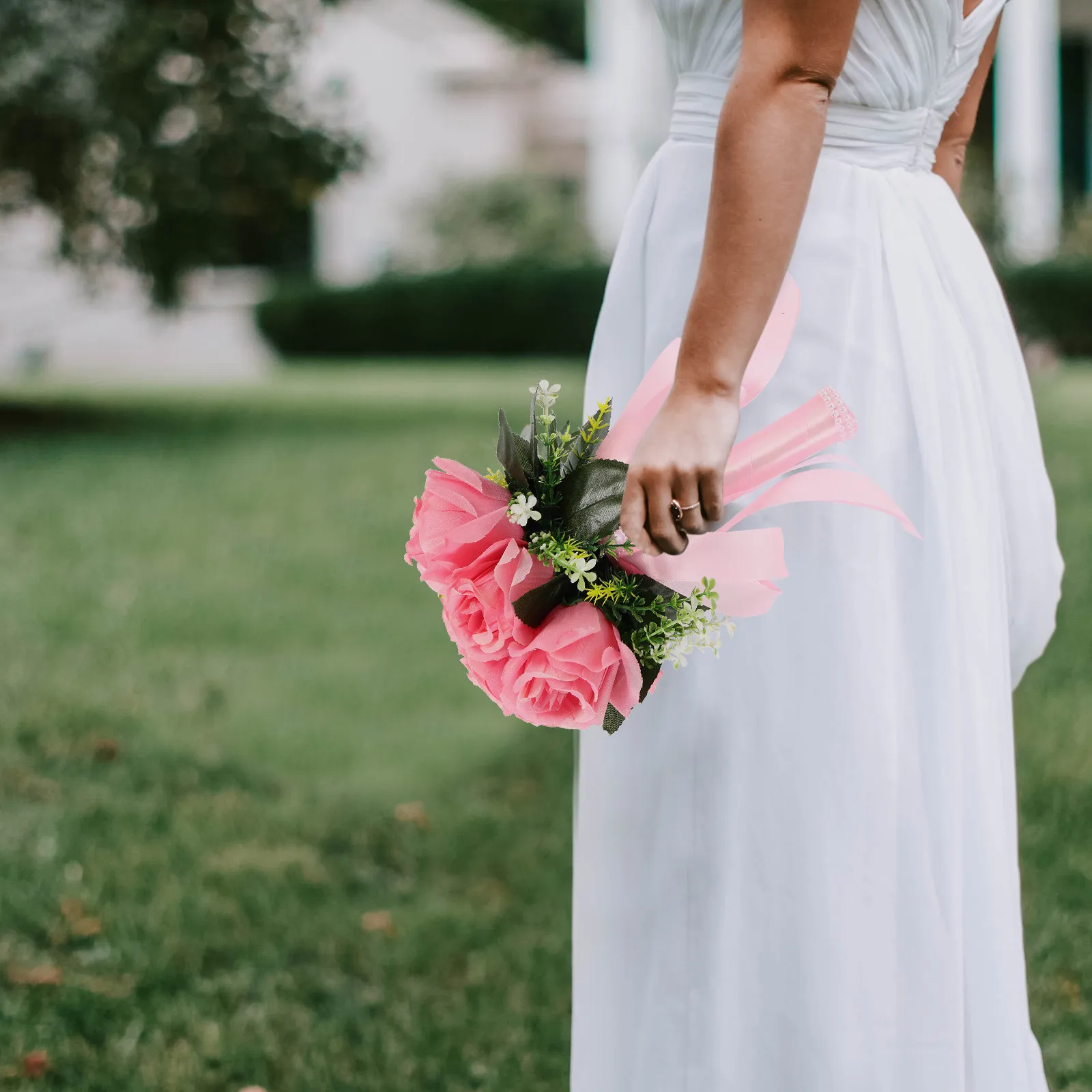 

Изысканный искусственный свадебный букет премиум-класса: реалистичные розы из шелка для фотосессий и торжеств