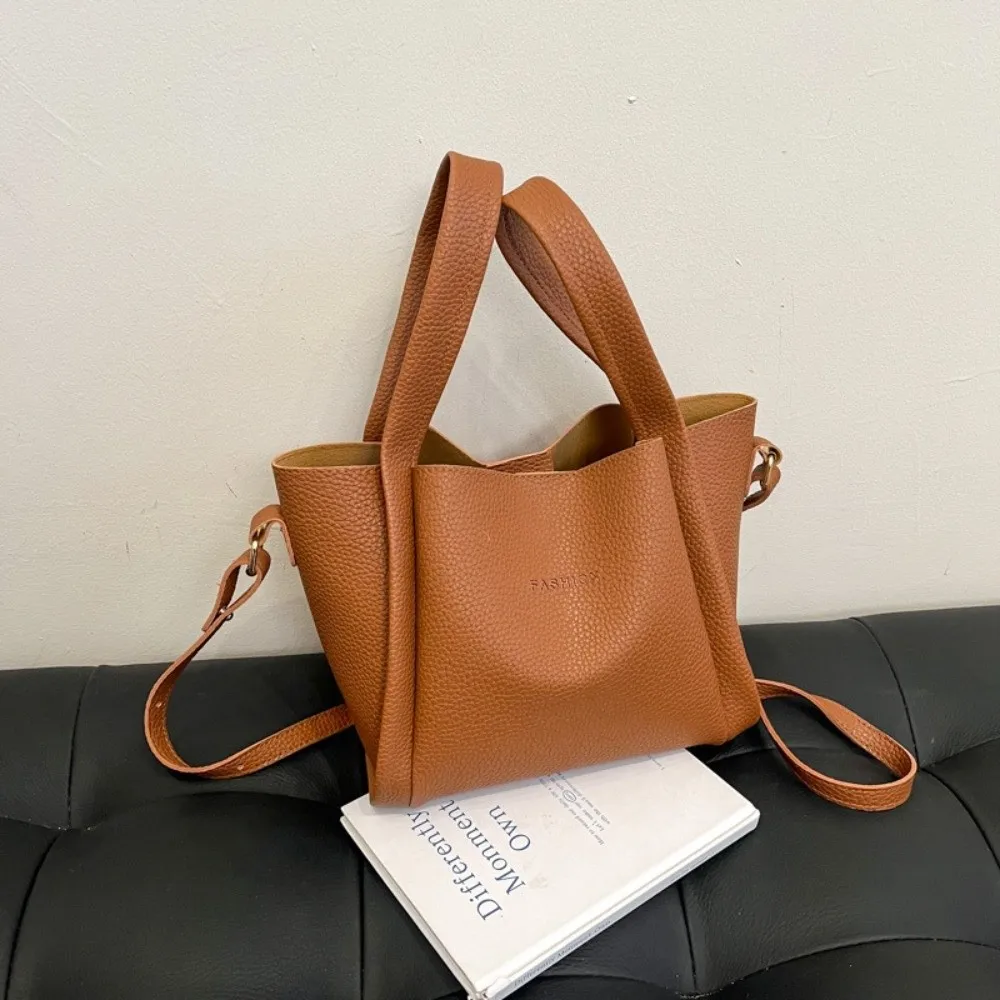 حقائب يد جلدية بلون سادة على الطراز الكوري حقيبة كتف نسائية ذات سعة كبيرة حقيبة ساعي الموضة حقائب كروس للصيف
