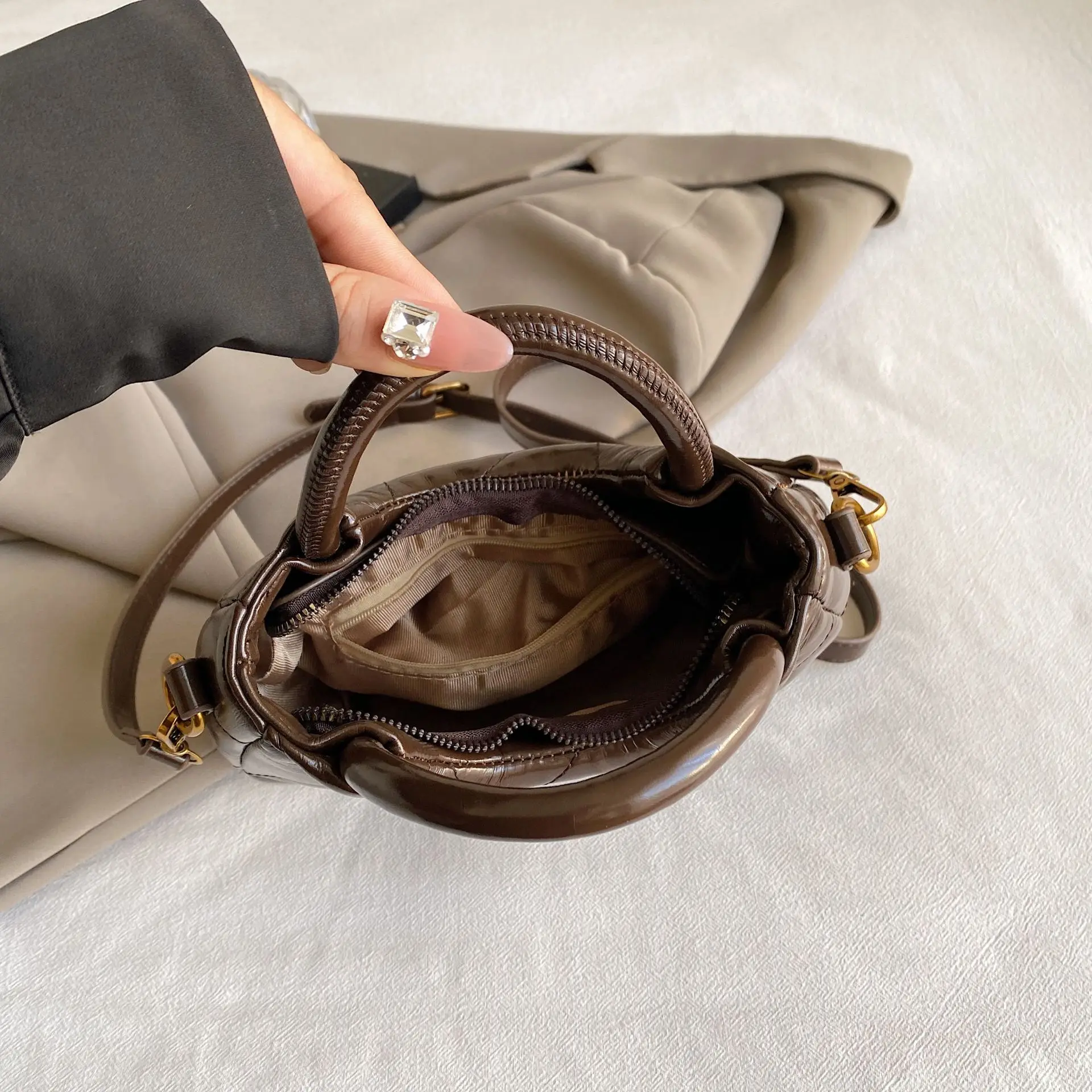 ‌ 2025 Sac à bandoulière coréen tendance - Fourre-tout décontracté pour femme, sac à main vintage