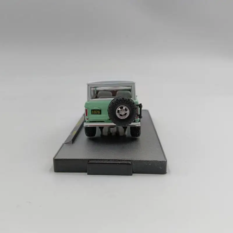 M2 machines 1/64 1976 Ford Bronco Die-cast alloy car model collection display child gift