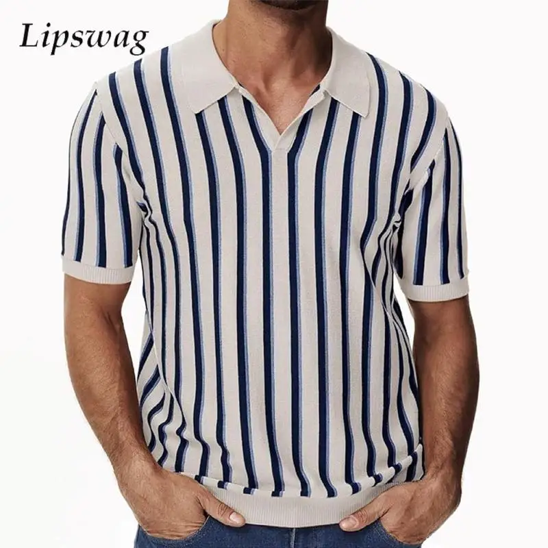 

Стильные полосатые вязаные рубашки поло мужские 2025 летние повседневные тонкие трикотажные топы с короткими рукавами мужские винтажные рубашки поло с воротником-поло мужские