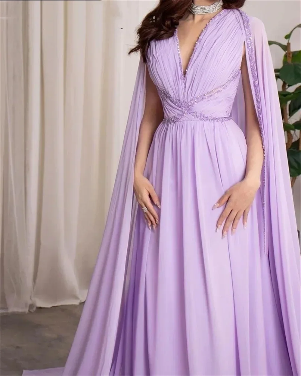 Elegant Lavender Chiffon Prom Dress 2024 with V-Neck and Detachable Shawl, Featuring Graceful Pleats and Long Train for Parties