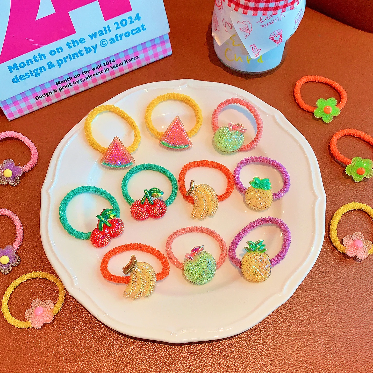 2026 Neu 2/10 Stück/Set Flauschige Frucht-Blumen-Haargummis, Haarschonend, Glitzer-Harz-Dekor, Weich und Elastisch für Babys und Kleinkinder – Detail 13