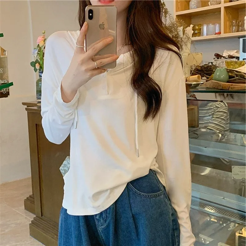 المألوف الحد الأدنى الخريف رقيقة مقنعين البلوز للنساء تنوعا مزاجه بأكمام طويلة تي شيرت النمط الغربي