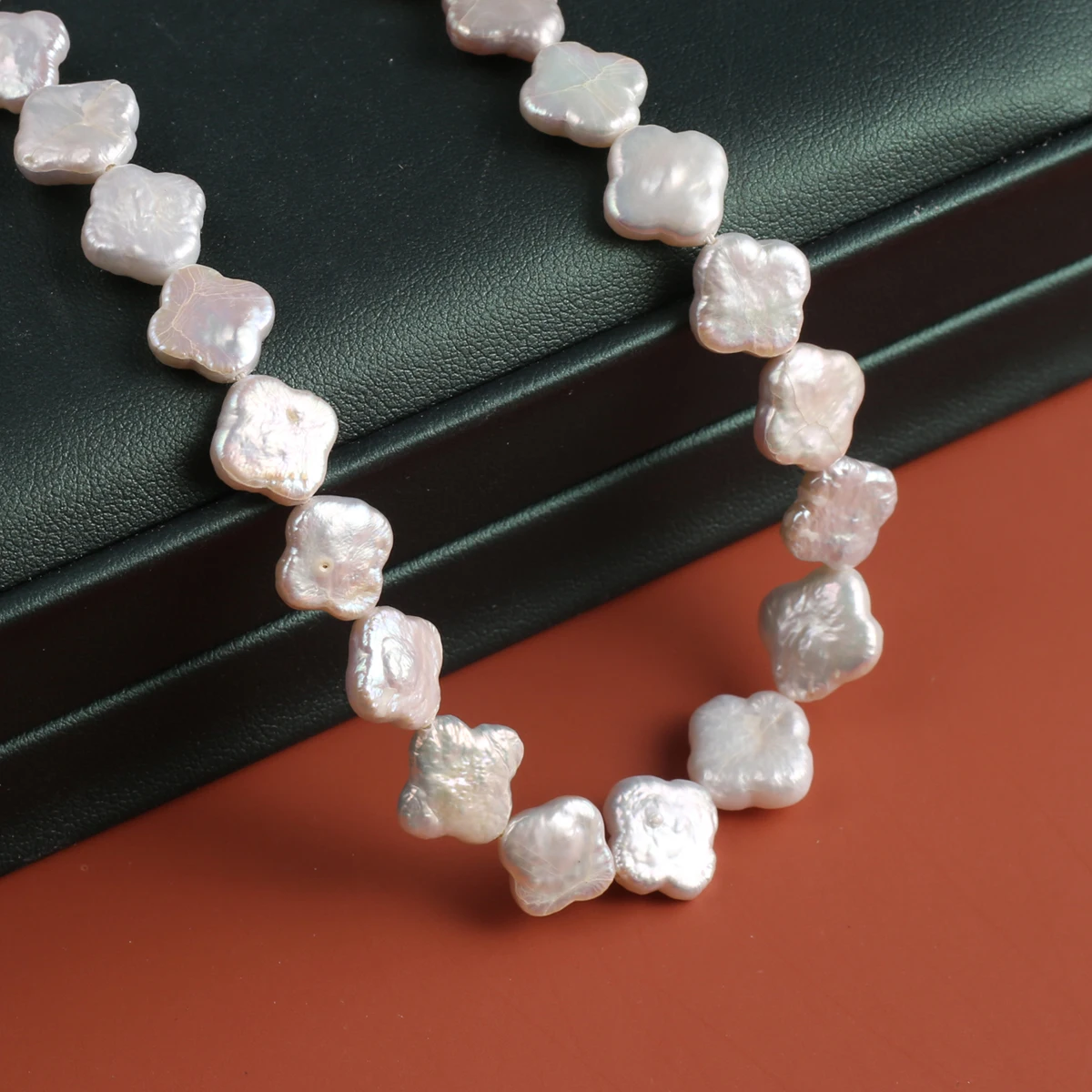 Natural Pearl Four-Leaf Flower Exquisite Shape Elegant Appearance for DIY Jewelry Making Handmade Bracelet Necklace Length 36cm