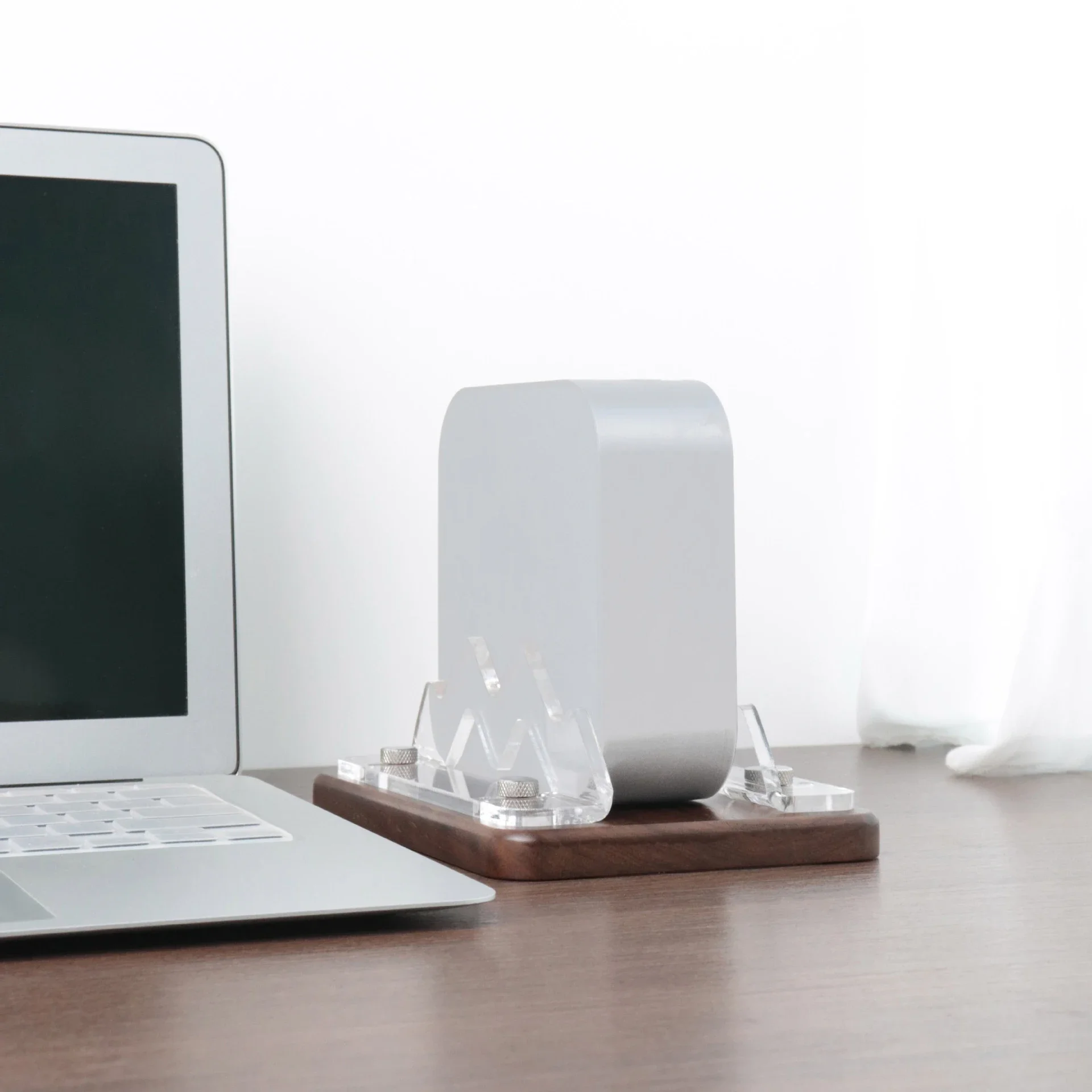 Wood Base for Mac Mini M4/M4 Pro 2024 Anti Slip Vertical Bracket Cooling base with Anti-Slip Pad DIY Desktop PC Holder Accessory