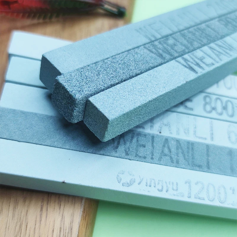 Triangle Oil Stone for Sharpening Knives Kit, Fine Grinding 
