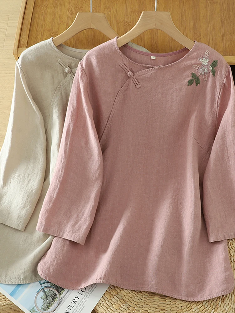 

Повседневная свободная хлопково-льняная рубашка с вышивкой для женщин, летняя, больших размеров, с рукавом 3/4, свободного кроя, с круглым вырезом, в художественном стиле, топ