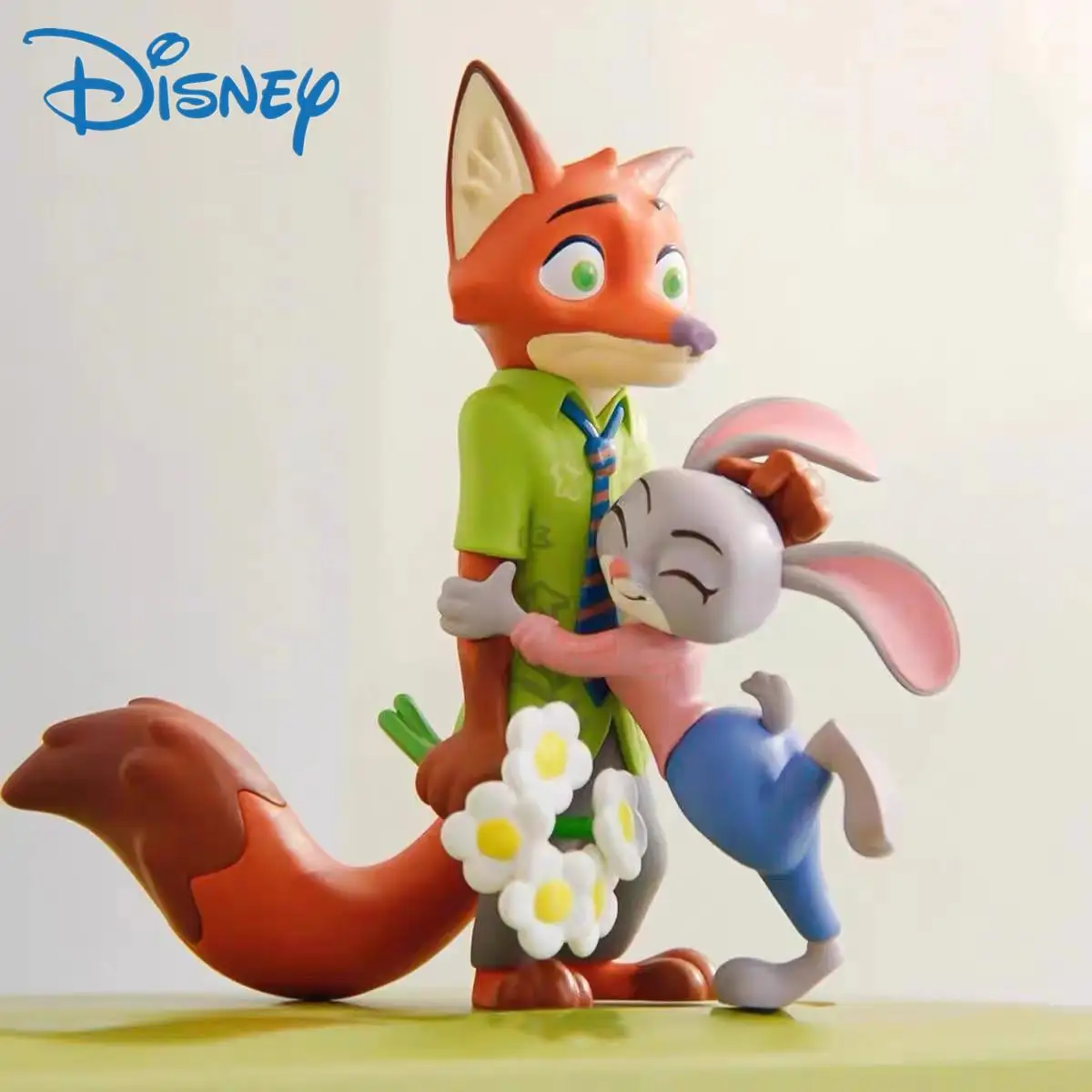 Boîte aveugle du monde Floral originale Disney Zootopia, figurines Judy & Nick, thème floral mignon, décor de bureau, jouet de collection, cadeau pour les Fans