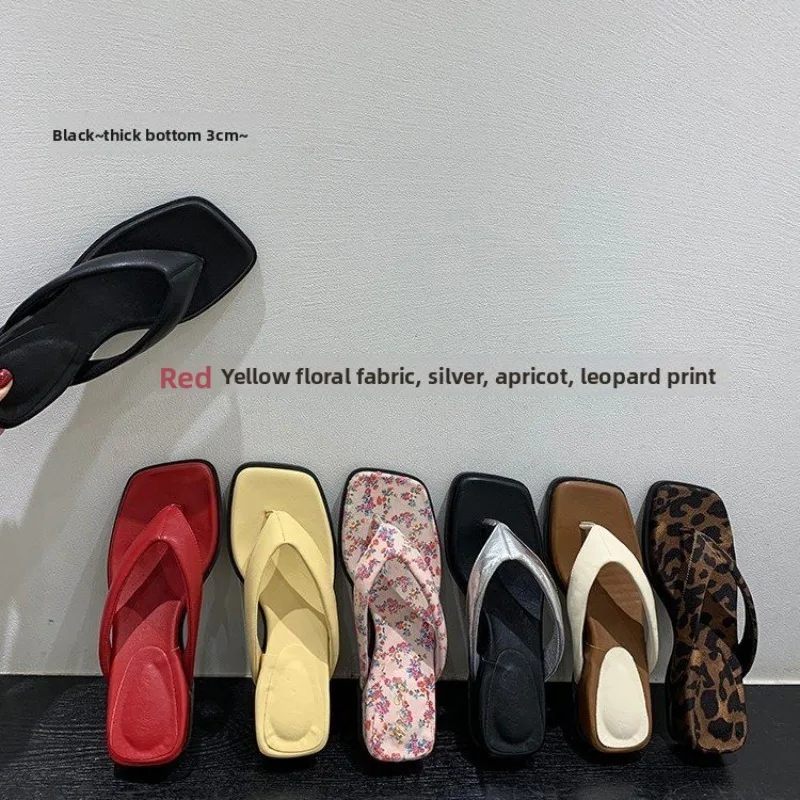 

Летние новые брендовые женские шлепанцы с узким ремешком, тонкие босоножки на танкетке с мягкой подошвой, модные сандалии на высоком каблуке для женщин