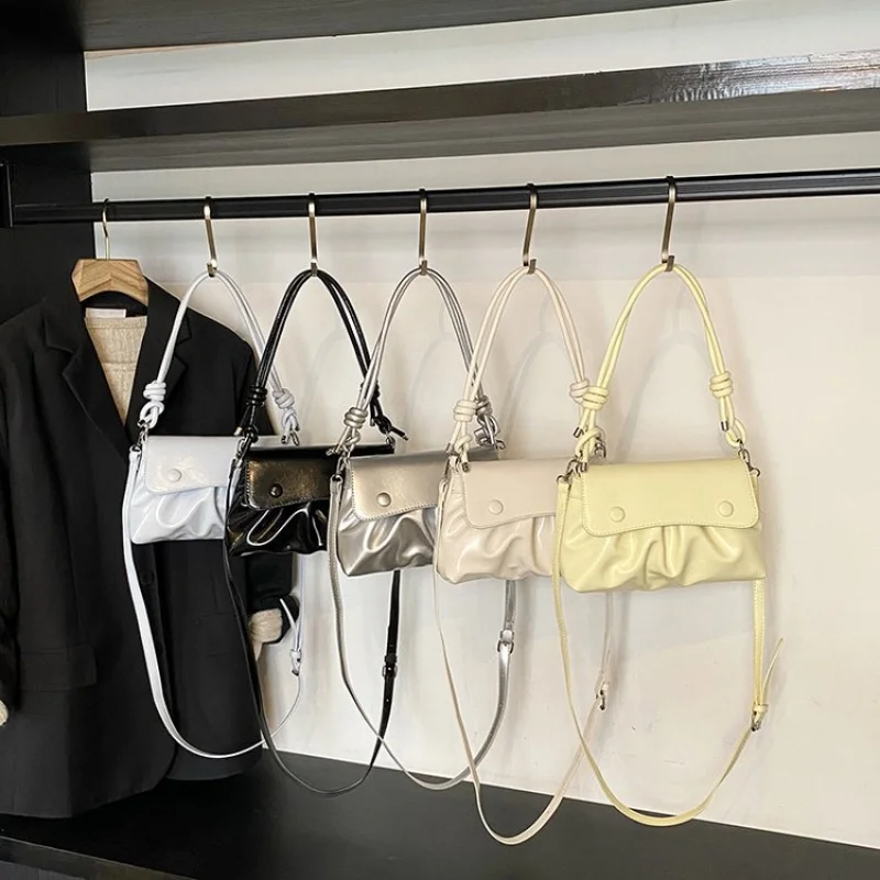 

Elegant Tote Bags Women's Versatile Carry In Leather Lightweight Foldable With Eco Friendly Materials Sustainable Choice