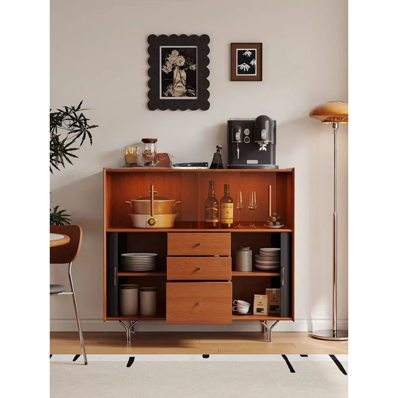 Nieuwe middeleeuwse massief houten eetkamerkasten, kleine appartementkasten, keukenverandakluisjes, theekasten, volledig geïnstalleerd