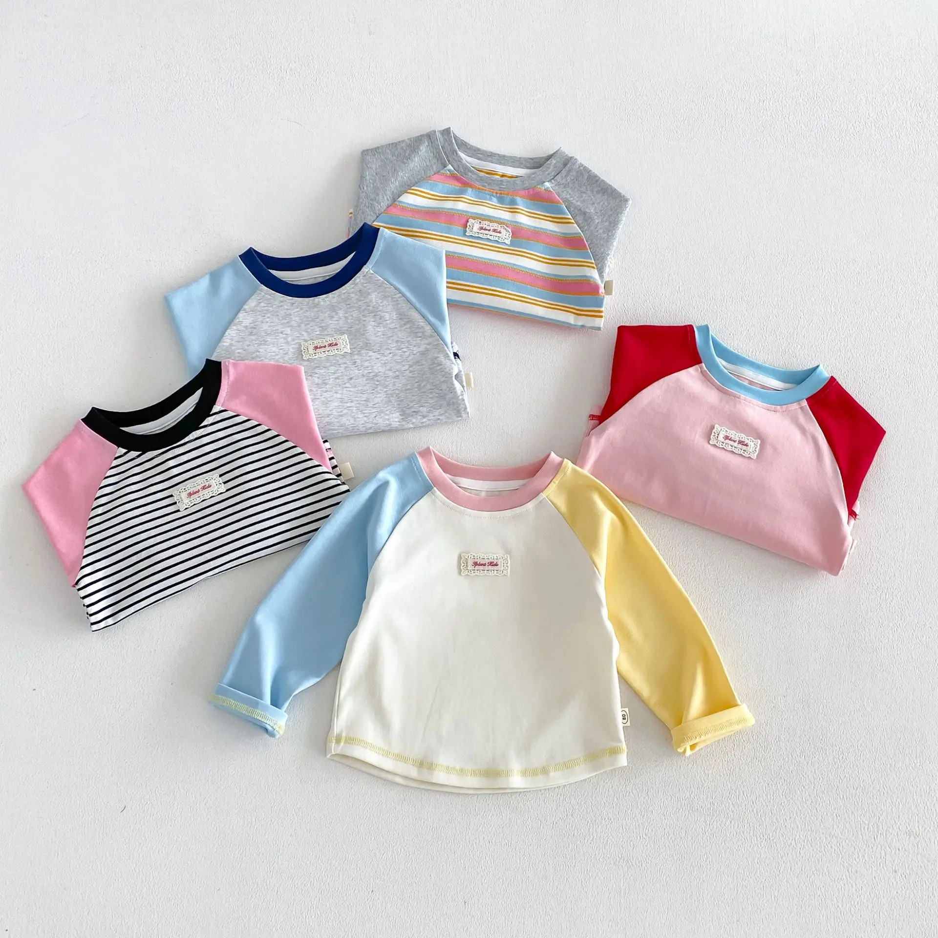 Herbst-Kinder-Langarm-T-Shirt mit Buchstaben-Aufnäher, Streifen und Farbblockierung für Mädchen und Jungen, Weiche Baumwolle Kinderkleidung – Detail 5