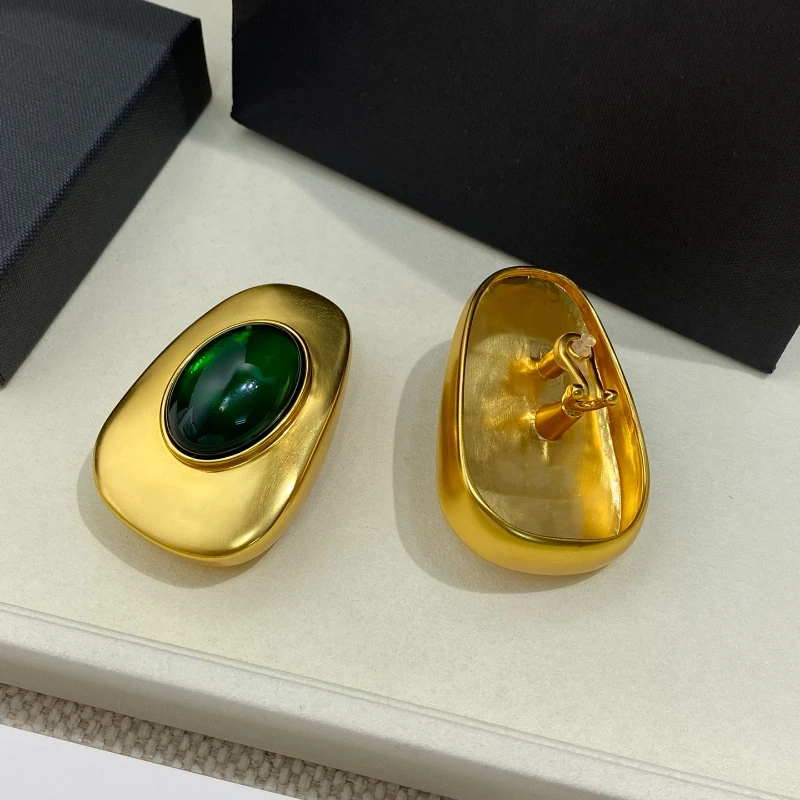 2026 Fashion Designer Oval Shaped Red Green Gold Plated Ear Clip Earrings Women Top Quality Luxury Jewelry Trend